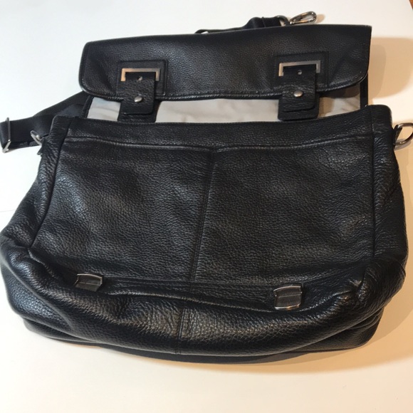 Banana Republic leather briefcase - Picture 14 of 17